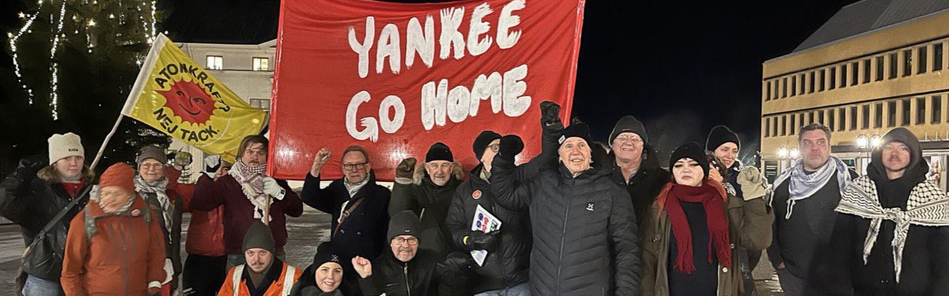 Torgmöte i Härnösand mot DCA.